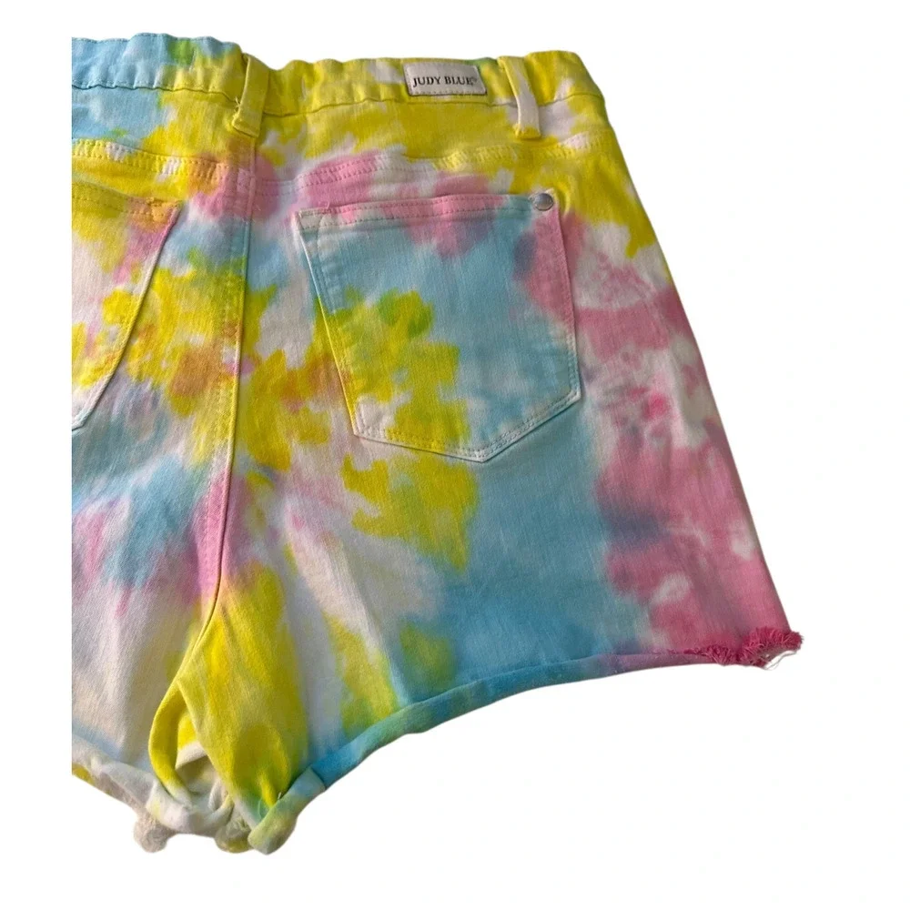 ✨2/$20 Judy Blue Swirl Tie Dye Raw Cut Off Denim Shorts Large Summer Festival - Picture 12 of 16